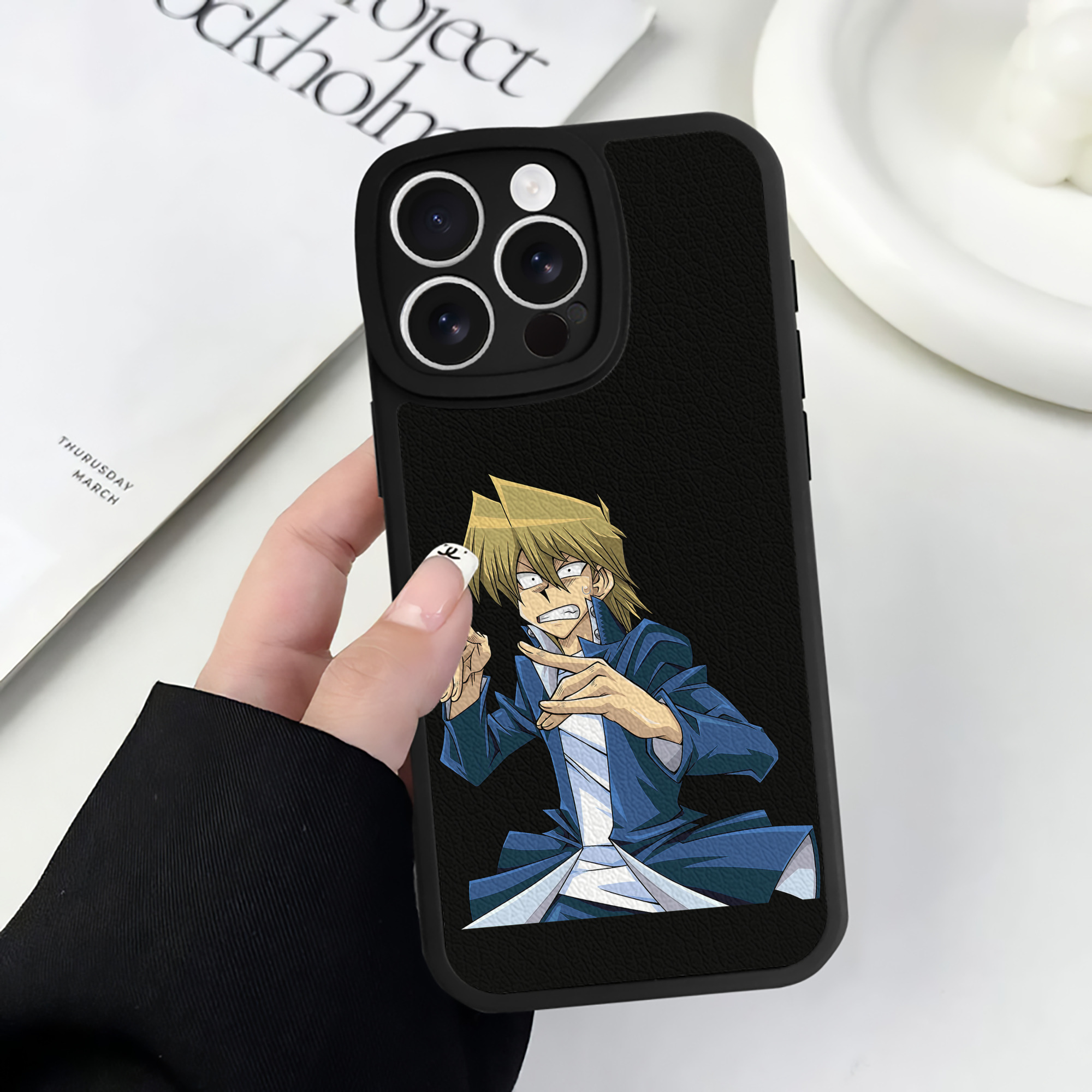 （画像用） 遊☆戯☆王 Yu-Gi-Oh! 【iPhone 16シリーズ対応】シリコンスマホケース（レザー調） 材質：シリコン